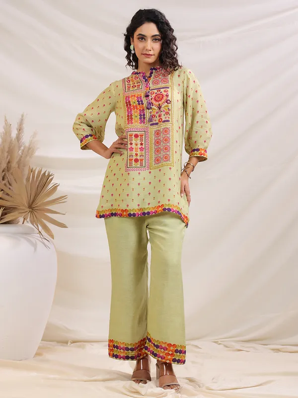 Pista green linen co-ord set for festival