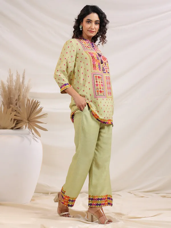 Pista green linen co-ord set for festival