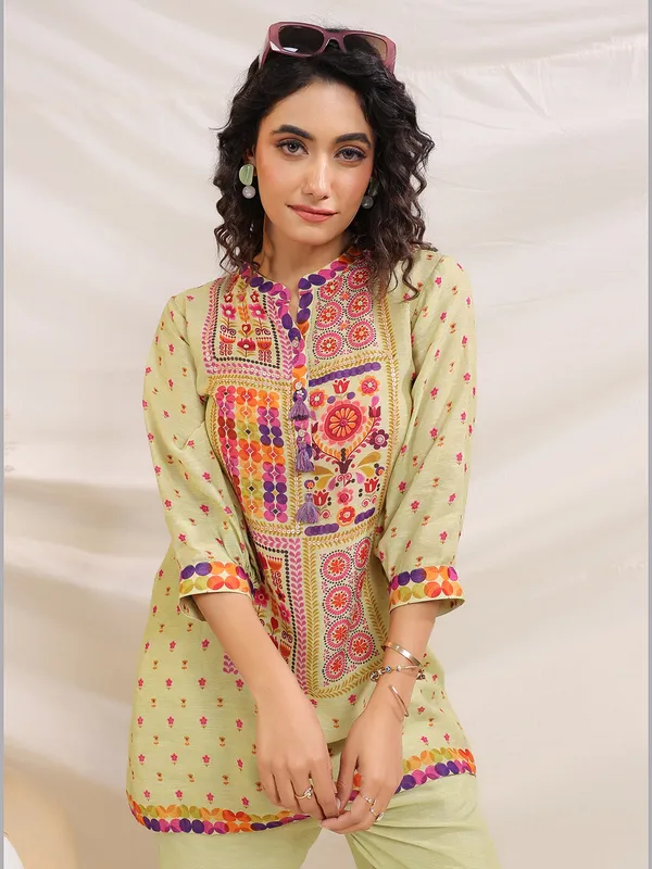 Pista green linen co-ord set for festival