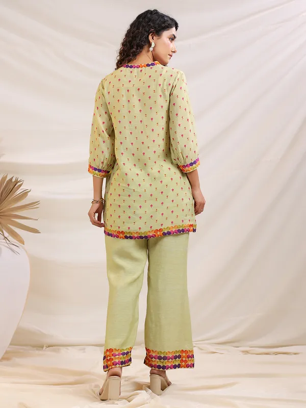 Pista green linen co-ord set for festival