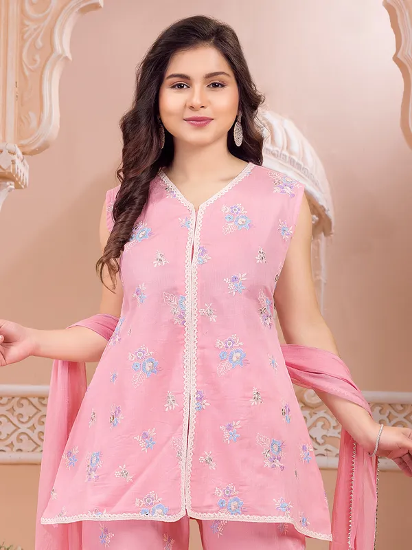 Pretty pink silk sleeveless salwar suit