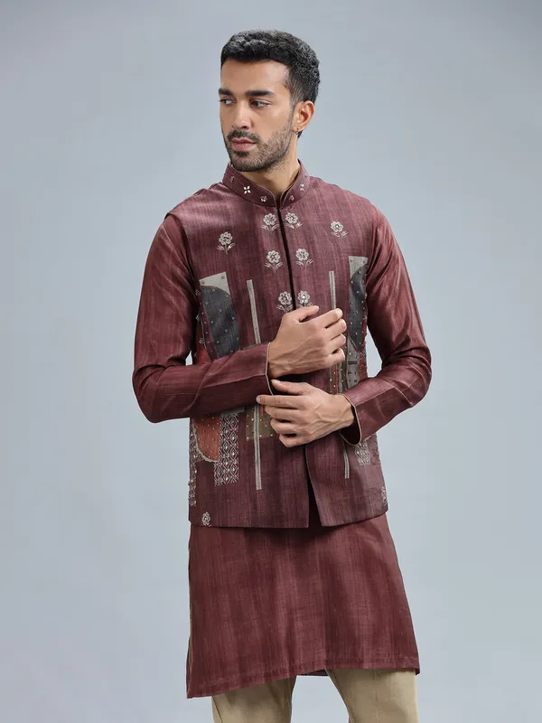 Printed brown silk waistcoat set