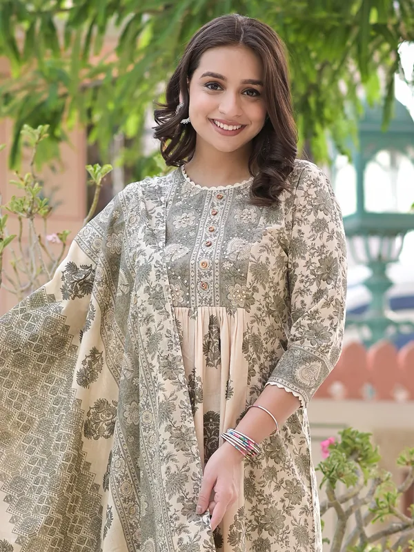 Printed cotton cream casual pant set