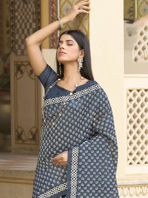 Printed dark grey saree in bhagalpuri silk