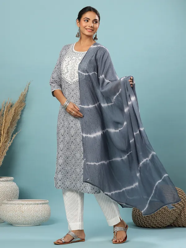 Printed grey hue cotton pant suit for casual