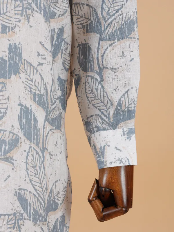 Printed light grey cotton kurta set for men