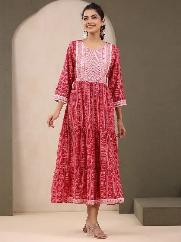 Printed magenta cotton kurti for casual