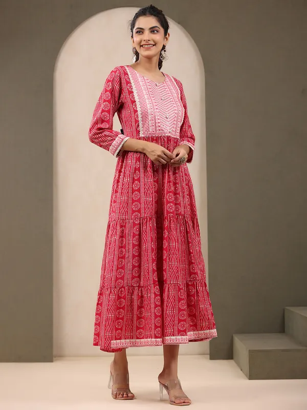 Printed magenta cotton kurti for casual