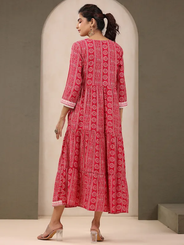 Printed magenta cotton kurti for casual