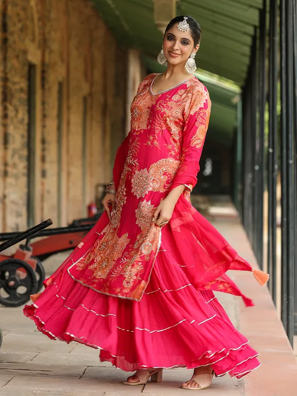 Printed magenta long kurti with dupatta