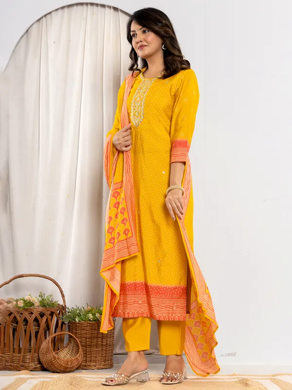 Printed mustard yellow kurti set for women