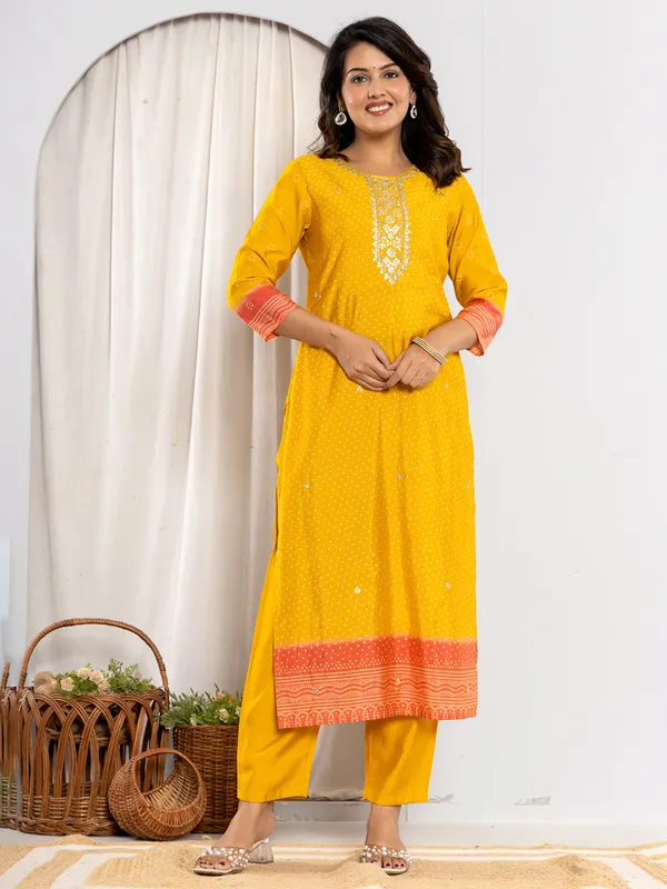 Printed mustard yellow kurti set for women