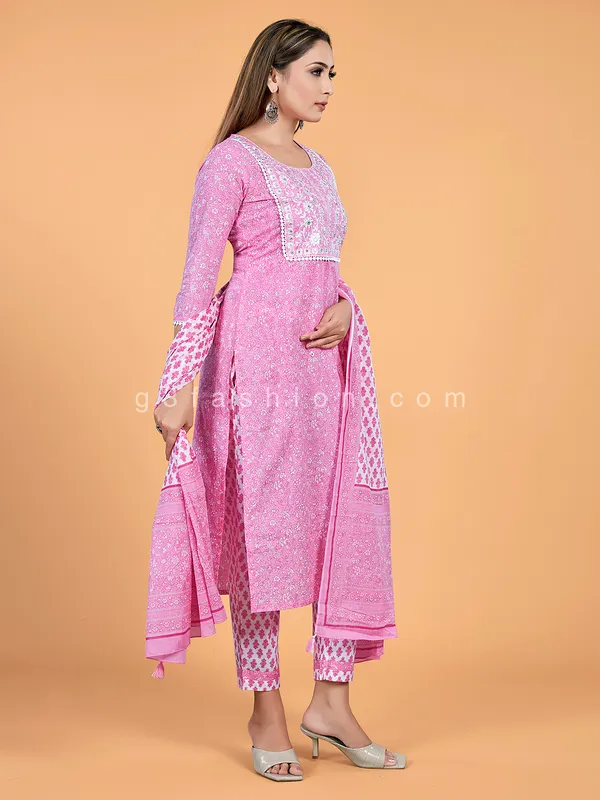 Printed pink cotton pant suit for casual wear