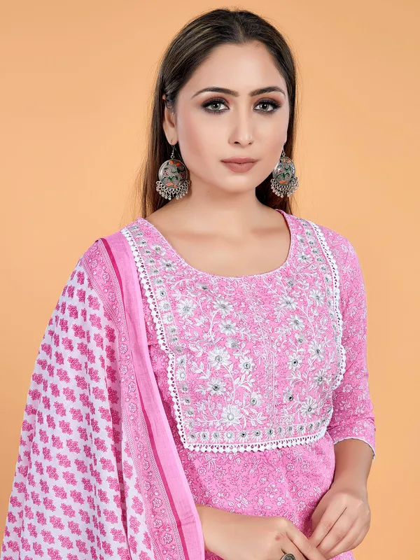 Printed pink cotton pant suit for casual wear