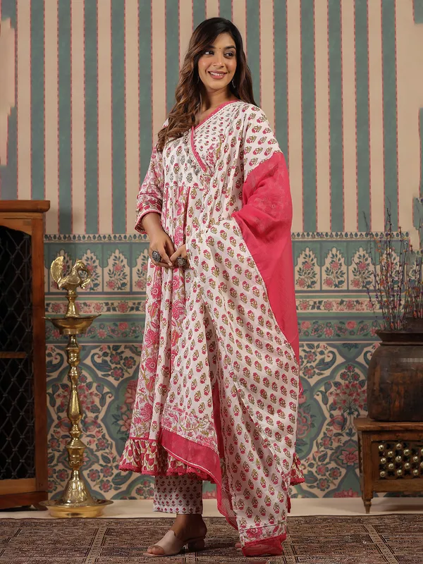 Printed white and pink cotton kurti set