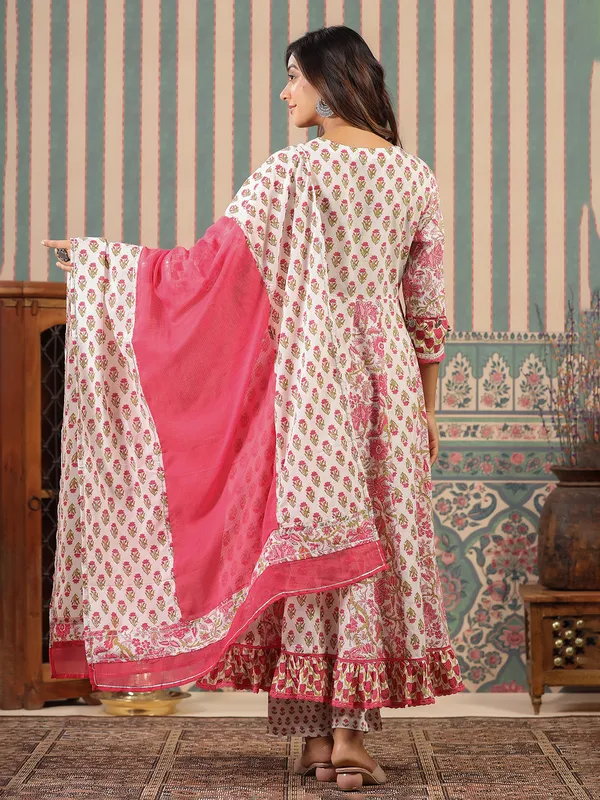 Printed white and pink cotton kurti set