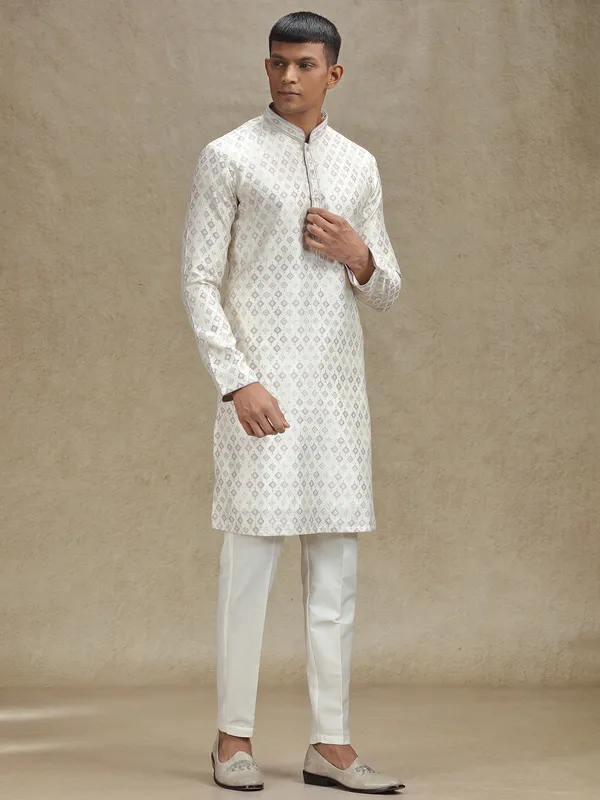 Purple and cream kurta pajama set in zari