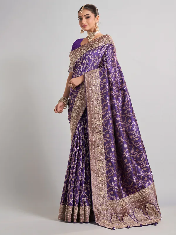 Purple banarasi silk saree with elegant thread and zari weaving