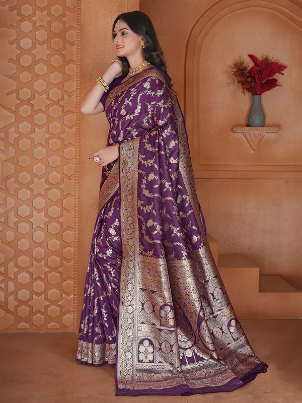 Purple elegant silk saree with zari work for women