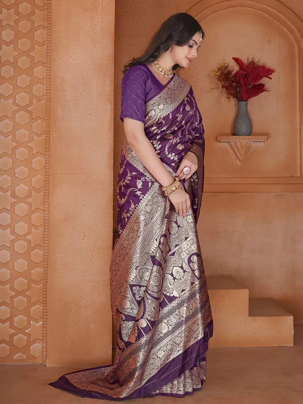 Purple elegant silk saree with zari work for women