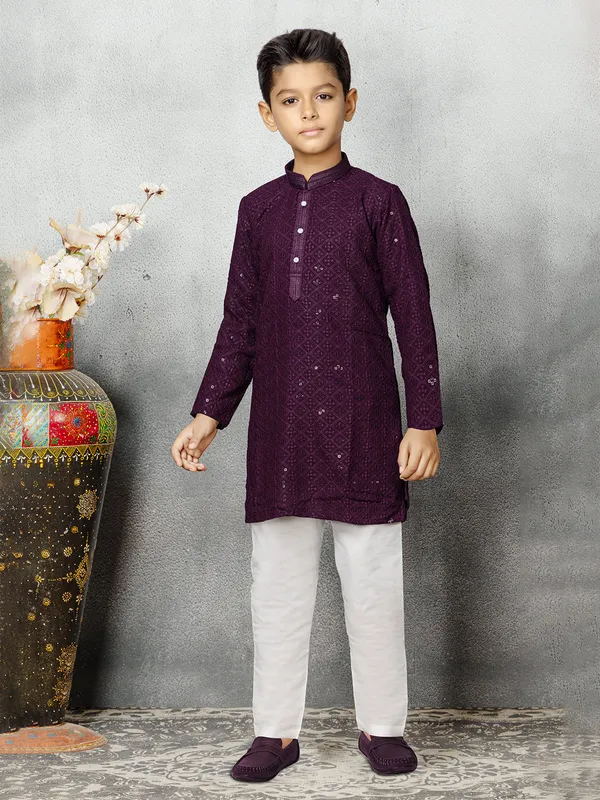 Purple embroidery kurta suit in silk