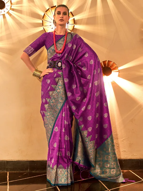 Purple saree with contrast border