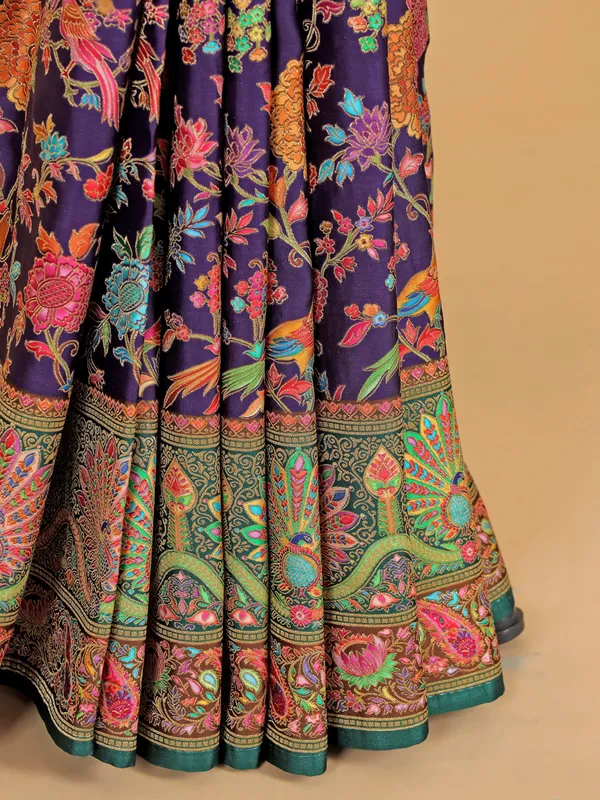 Purple silk saree with attractive motif weaving