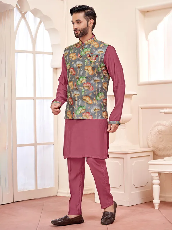 Radiant bright wine waistcoat set with fine craftsmanship