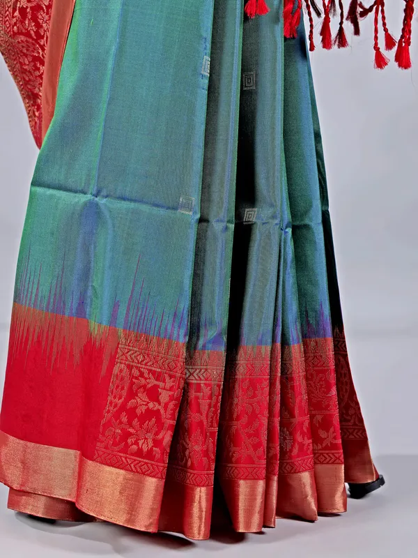 Rama green banglori silk saree with zari detailing