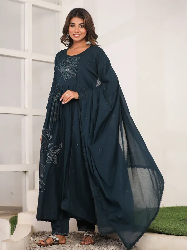 Rama green cotton silk kurti set with thread embellishment