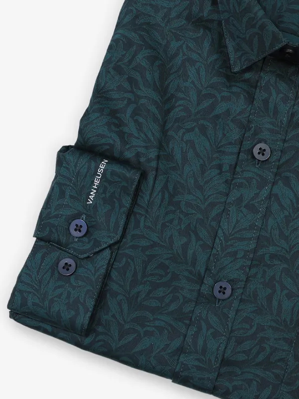 Rama green perfect formal wear shirt by VAN HUESEN