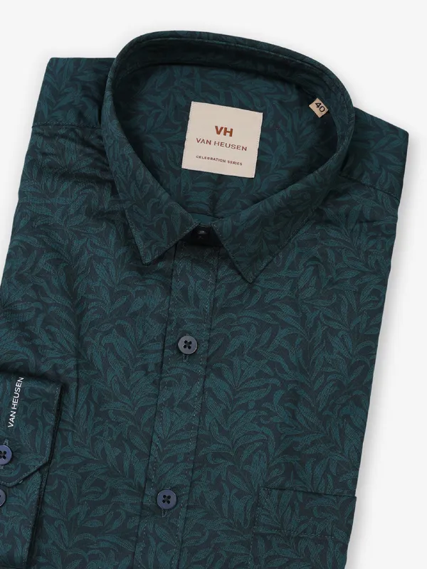 Rama green perfect formal wear shirt by VAN HUESEN
