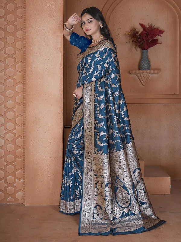 Rama green silk saree with zari embellishment