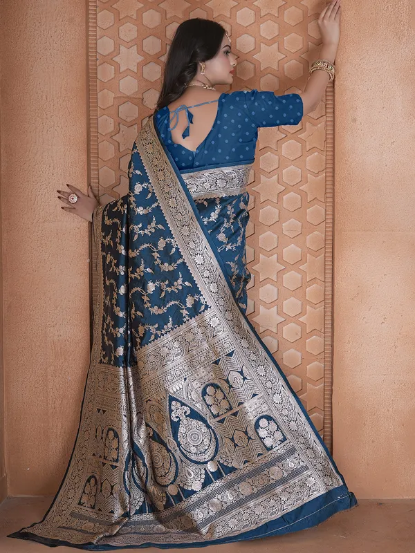 Rama green silk saree with zari embellishment