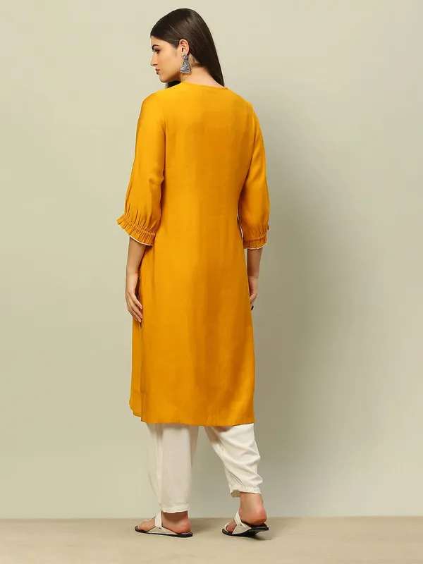 RANGRITI beautiful mustard yellow straight kurti
