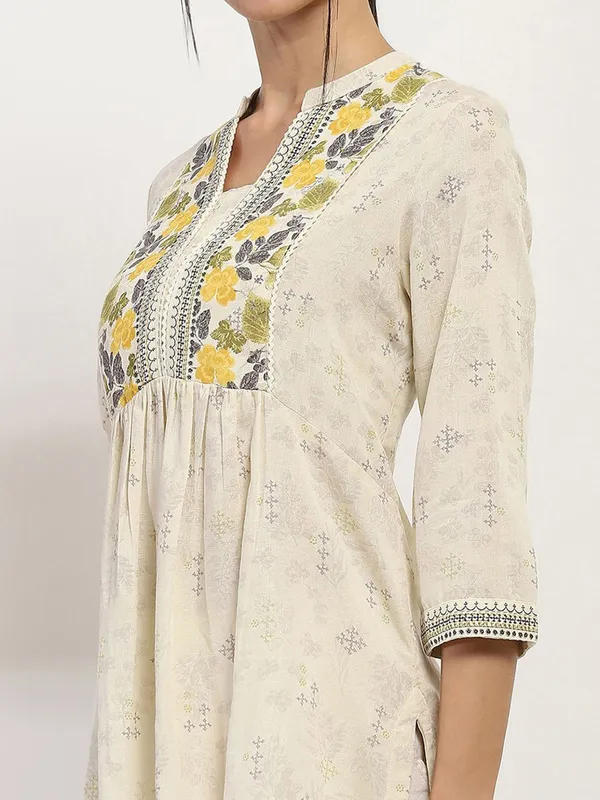 RANGRITI beige and olive cotton kurti