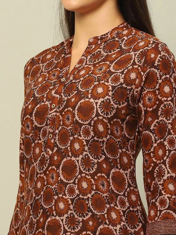 RANGRITI cotton brown printed kurti