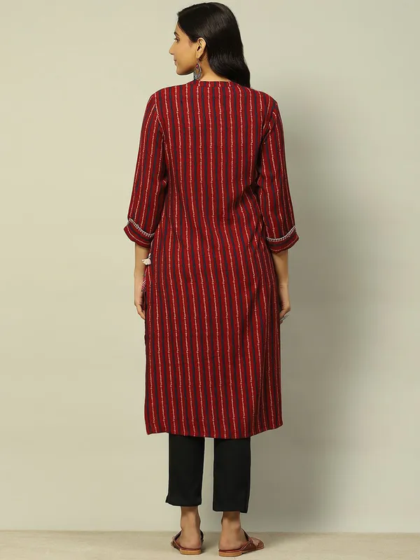 RANGRITI maroon cotton straight kurti