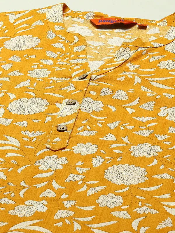 RANGRITI mustard yellow straight kurti