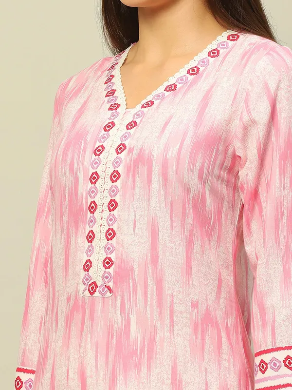 RANGRITI printed pink cotton kurti