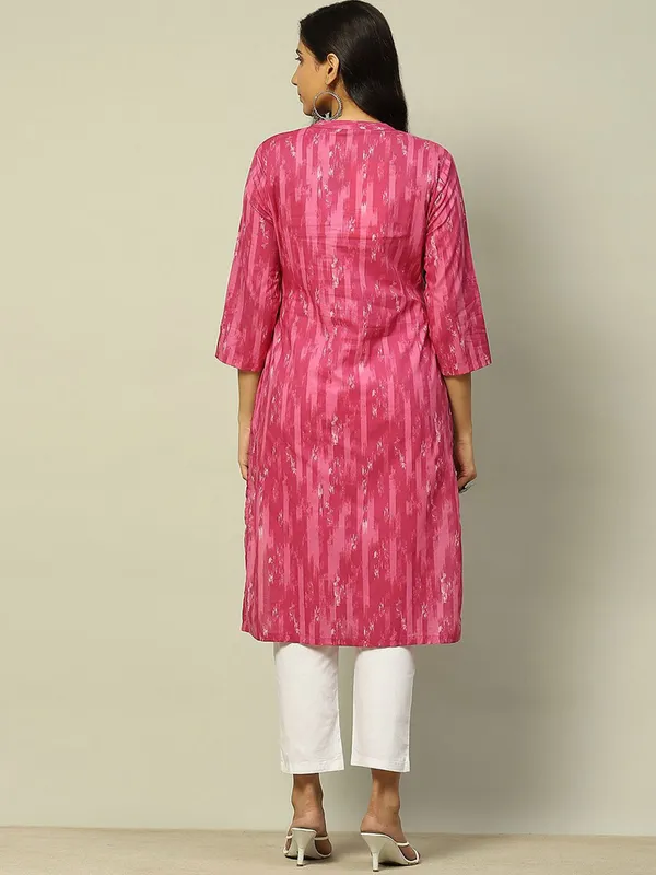 RANGRITI straight pink printed kurti