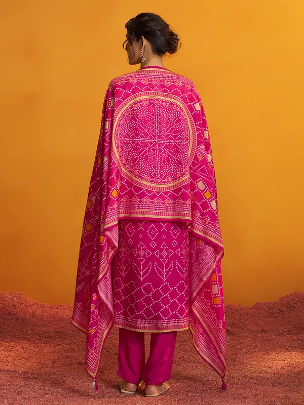 Rani pink bandhej silk yoke style kurti set
