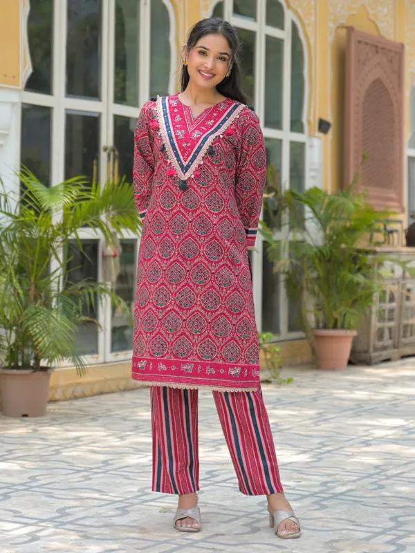 Rani pink cotton silk printed kurti set