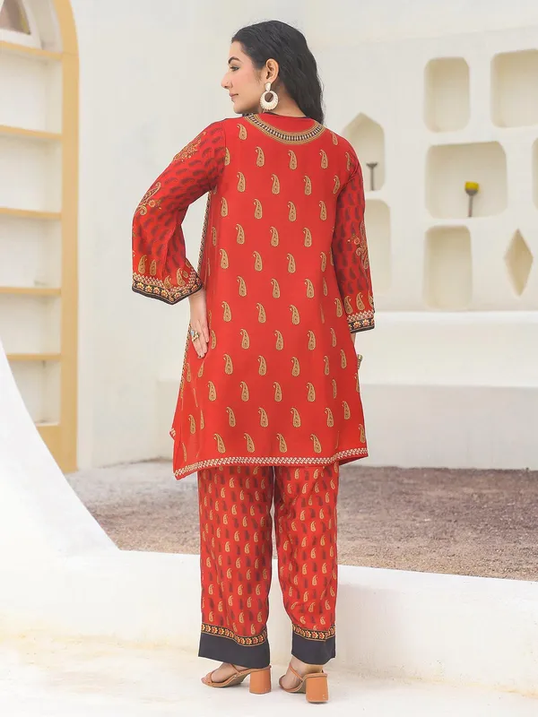 Red and black printd dola silk kurti set