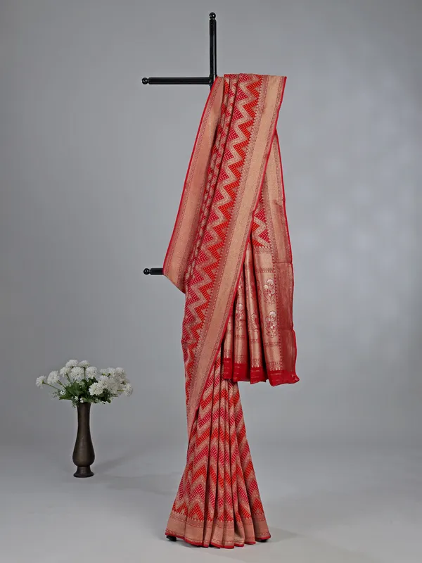Red dola silk wedding wear saree with zigzag print