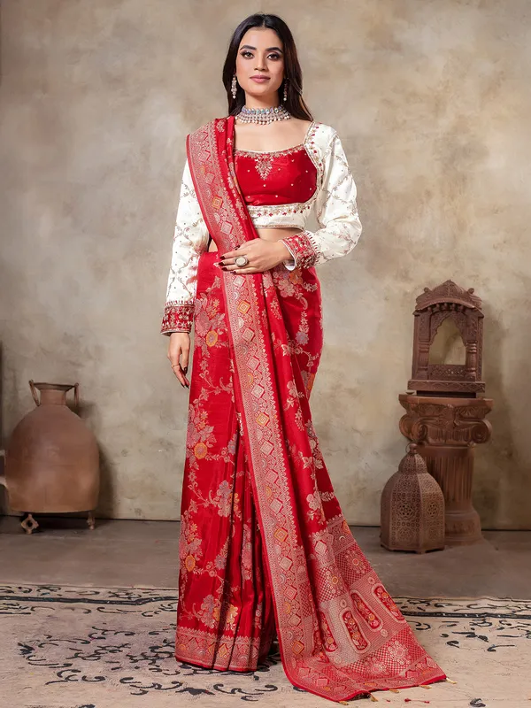 Red dola silk zari weaving saree for wedding