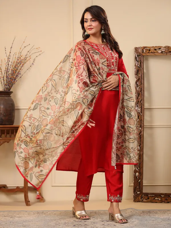 Red kurti set with printed dupatta