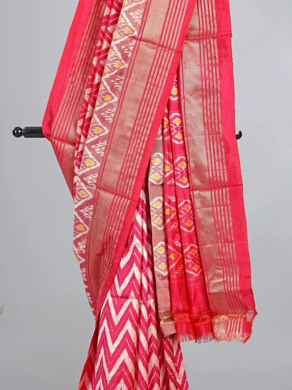 Pink zigzag printed patola silk saree
