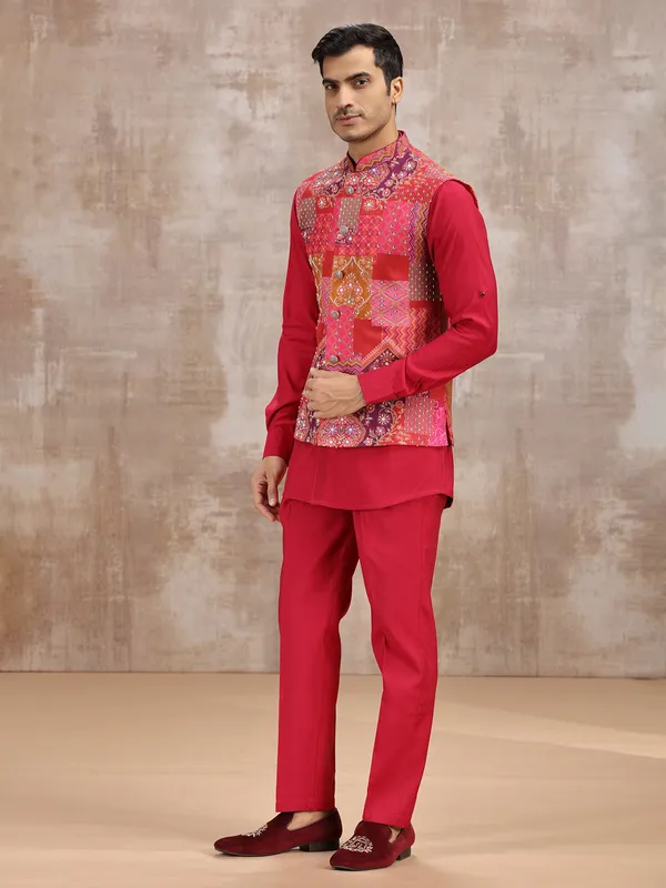 Red printed silk waistcoat set for men