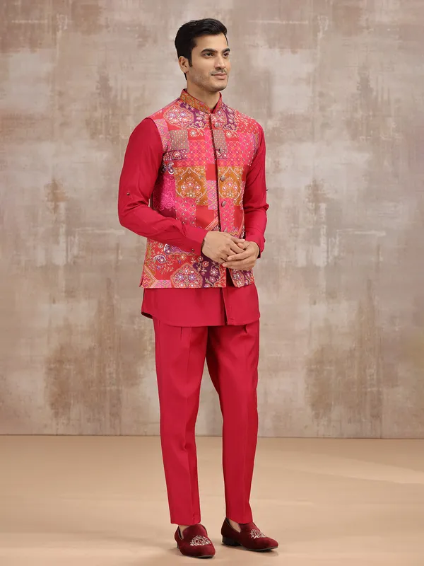 Red printed silk waistcoat set for men